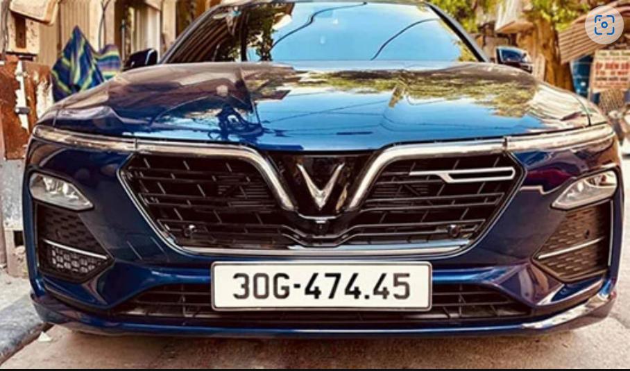 VD: Biển số gắn cờ